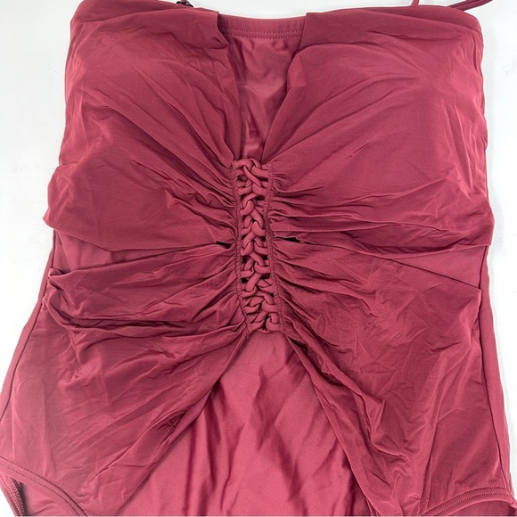 Venus Size 10 Merlot NWOT One Piece  Swimsuit Removable Straps Sexy Beach Cruise - Picture 6 of 10